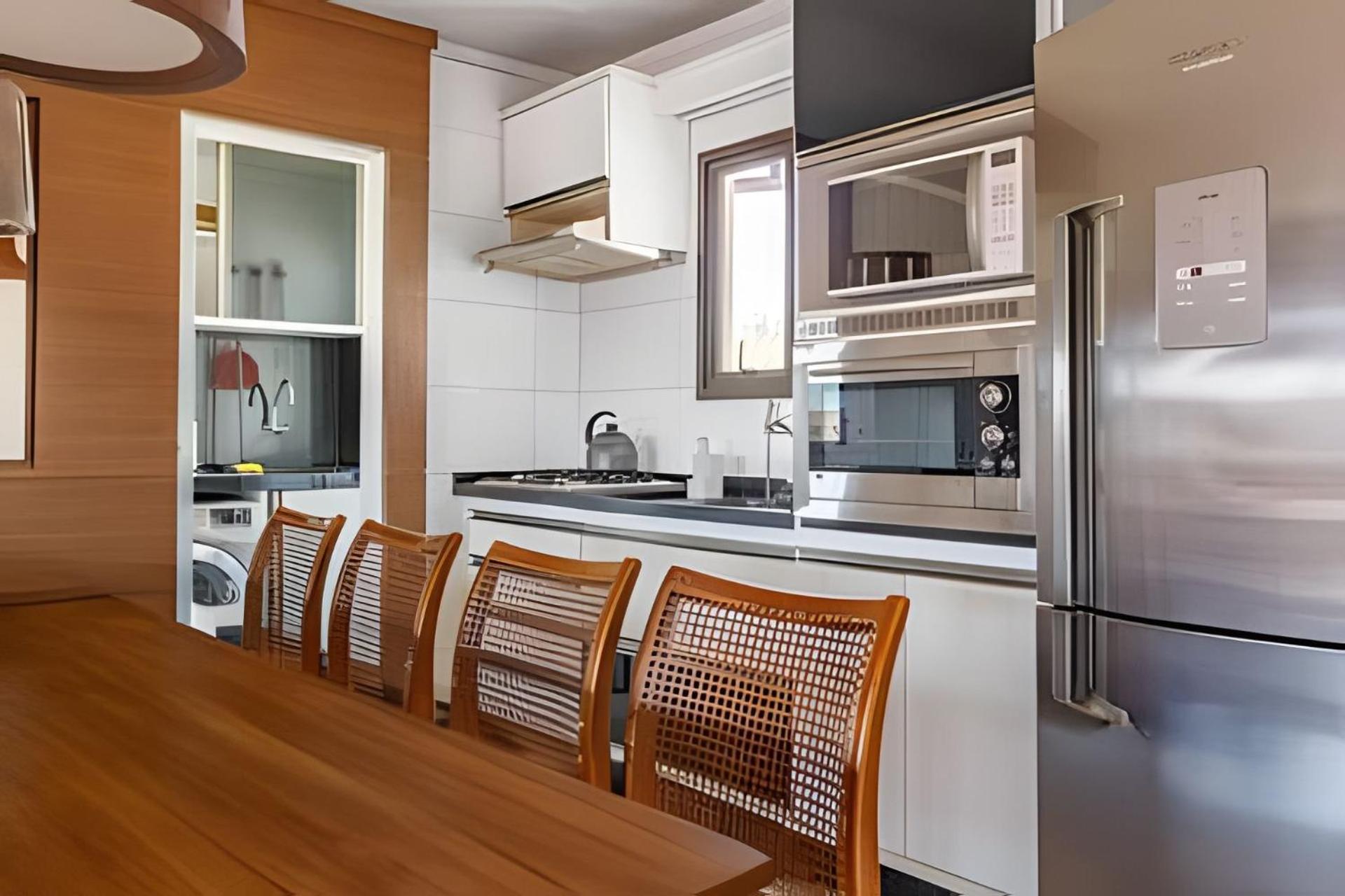 Apartamento 500m Do Mar, Churrasqueira, Academia, Area De Lazer Florianopolis