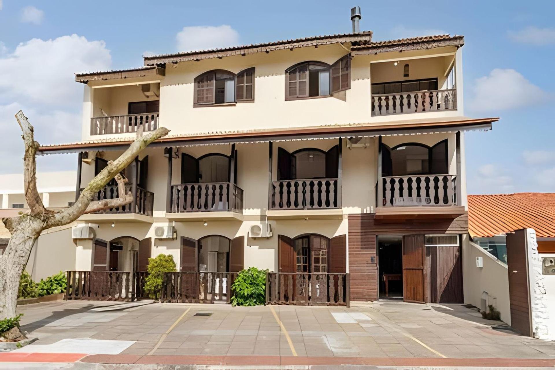 Apartamento 500m Do Mar, Churrasqueira, Academia, Area De Lazer Florianopolis
